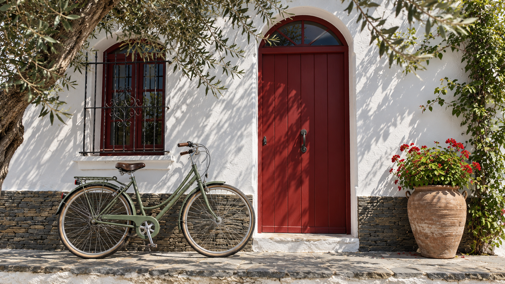 Cadaqués amb bicicleta: descobrir el paisatge a un altre ritme